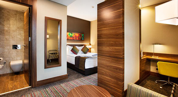 otel-halisi33_h1u.jpg (100 KB)