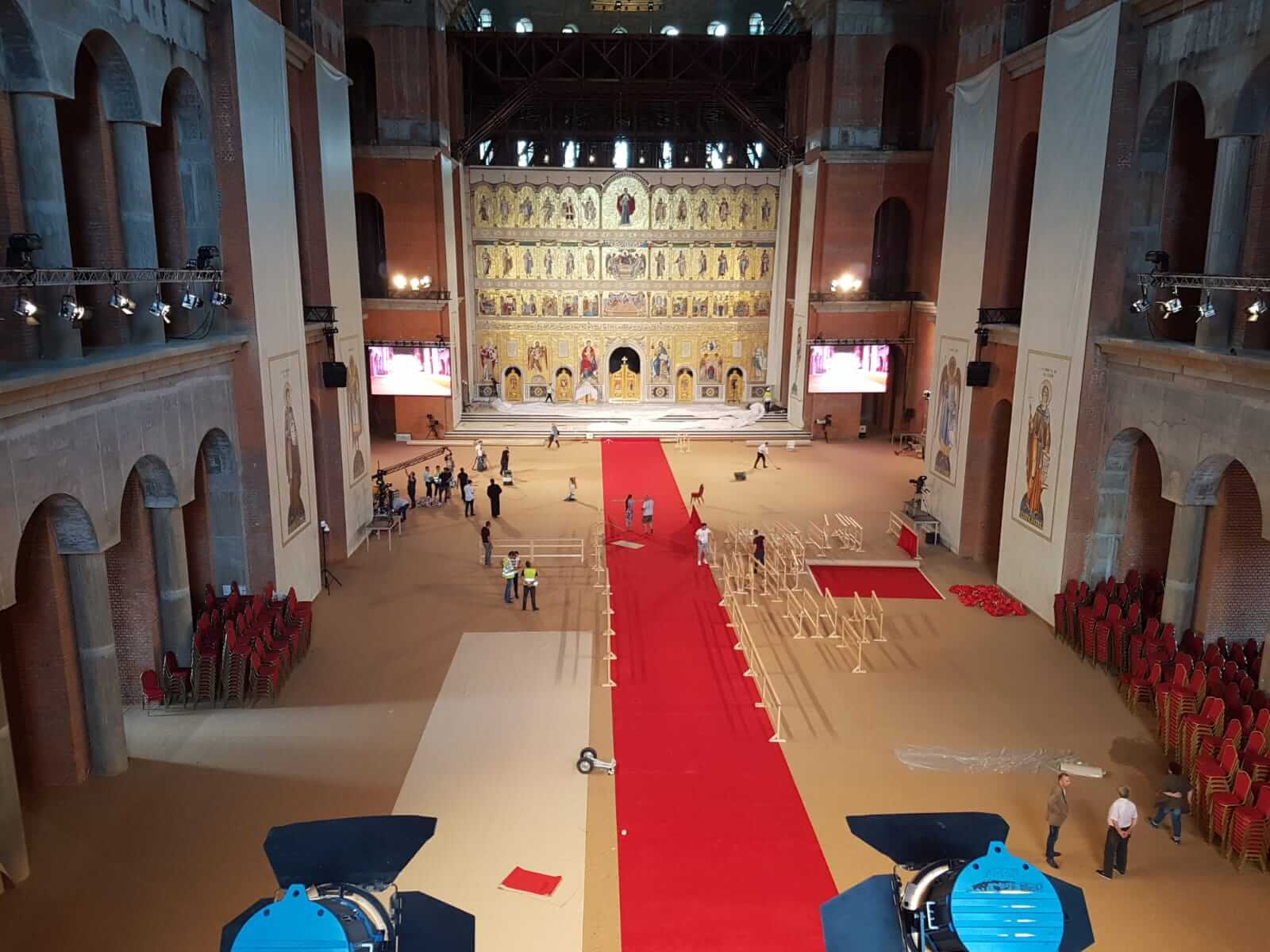 papa-francis-duvardan-duvara-hali-2_86j.jpg (122 KB)